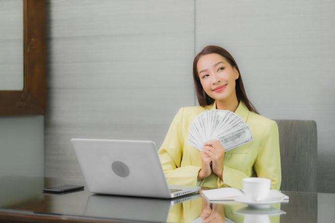 Financial Freedom Bisa Diraih dengan Investasi yang Tepat